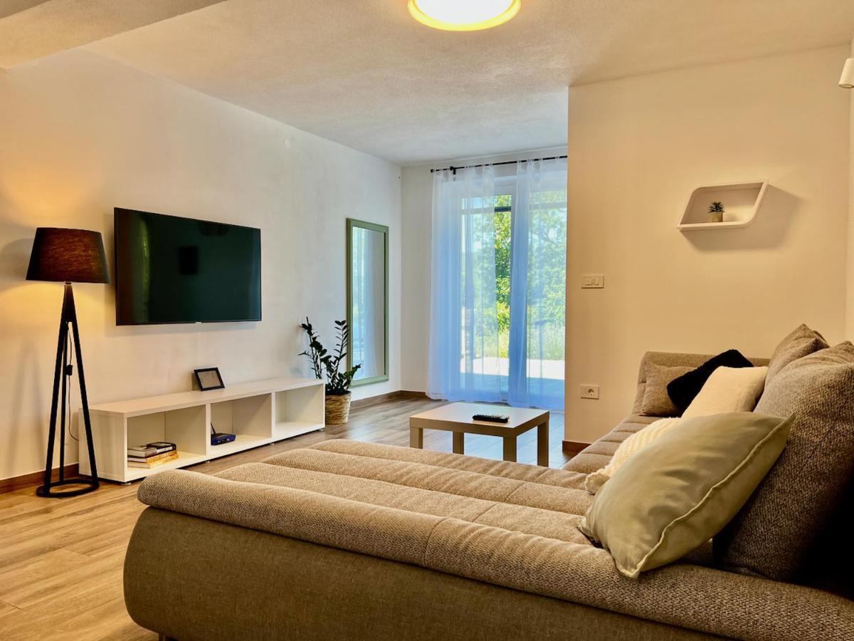 Apartment Zen Zgornje Skofije Екстериор снимка