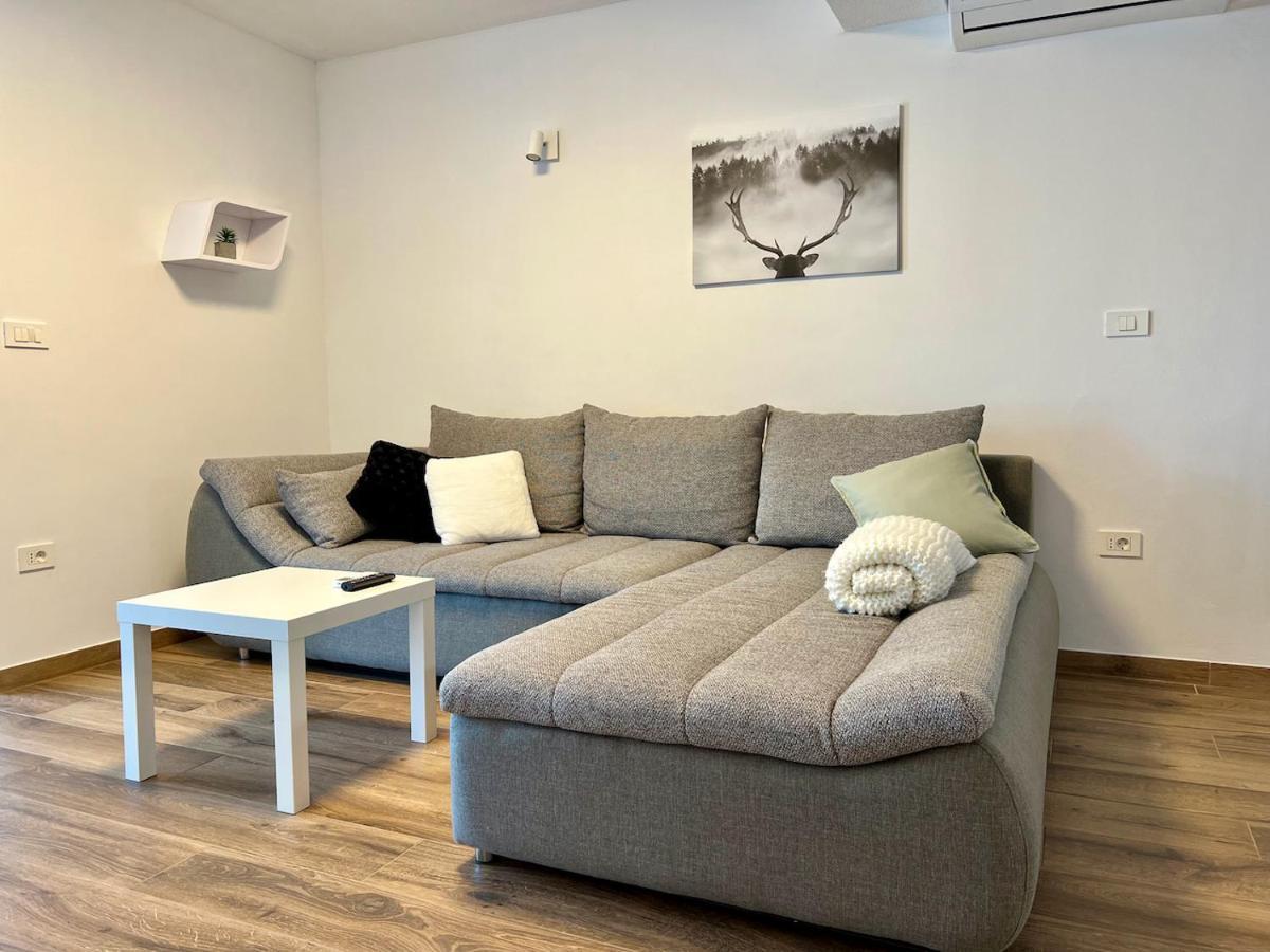 Apartment Zen Zgornje Skofije Екстериор снимка