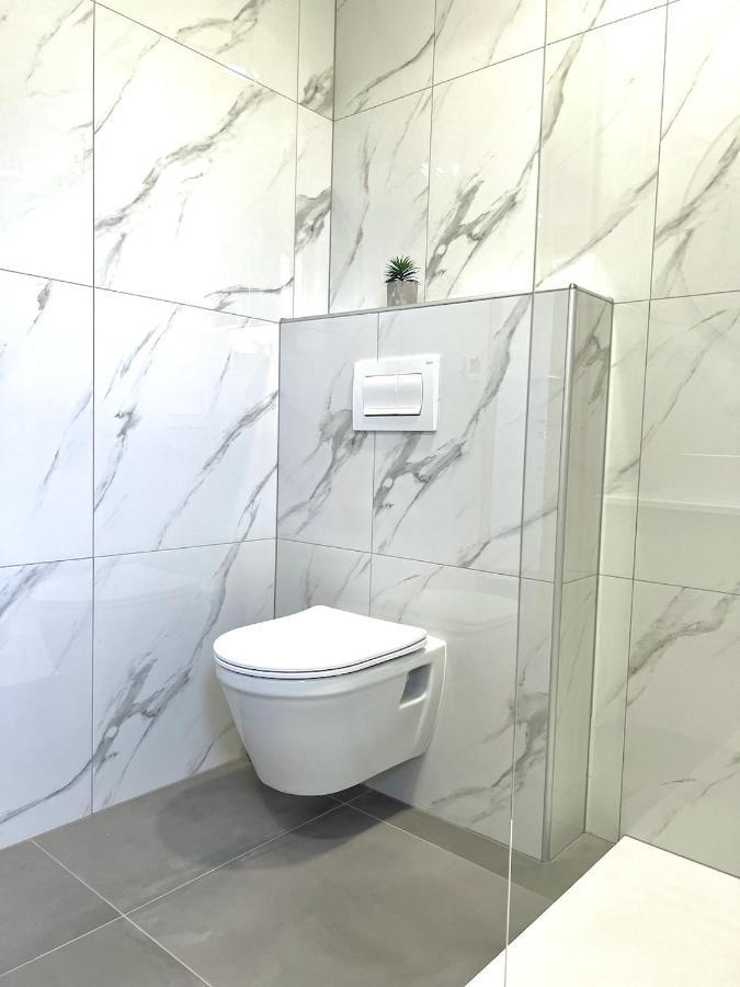 Apartment Zen Zgornje Skofije Екстериор снимка