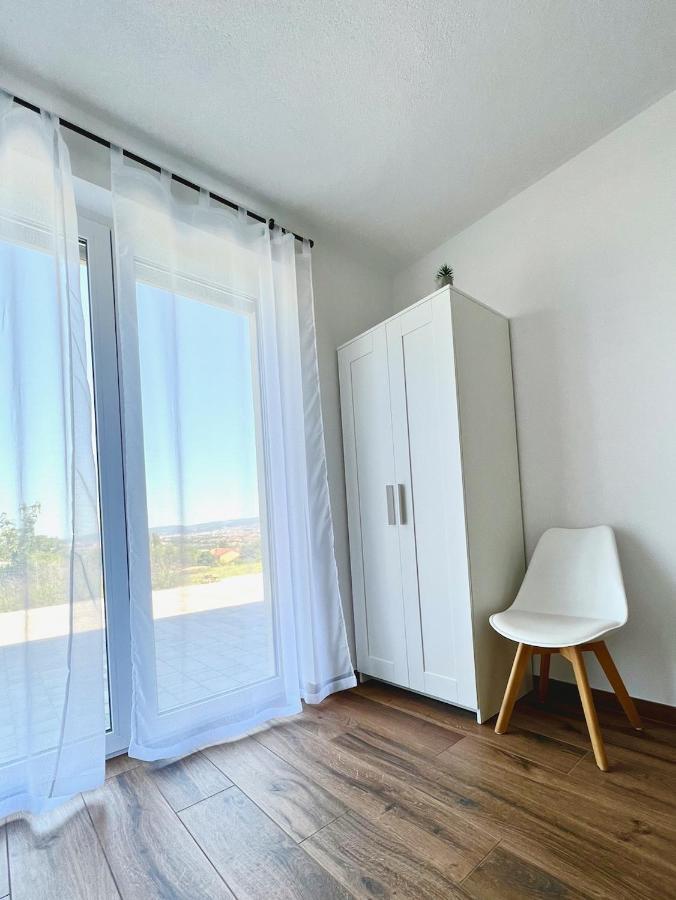 Apartment Zen Zgornje Skofije Екстериор снимка